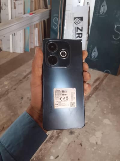 infinix hot 40i 8GB RAM 128 GB memory