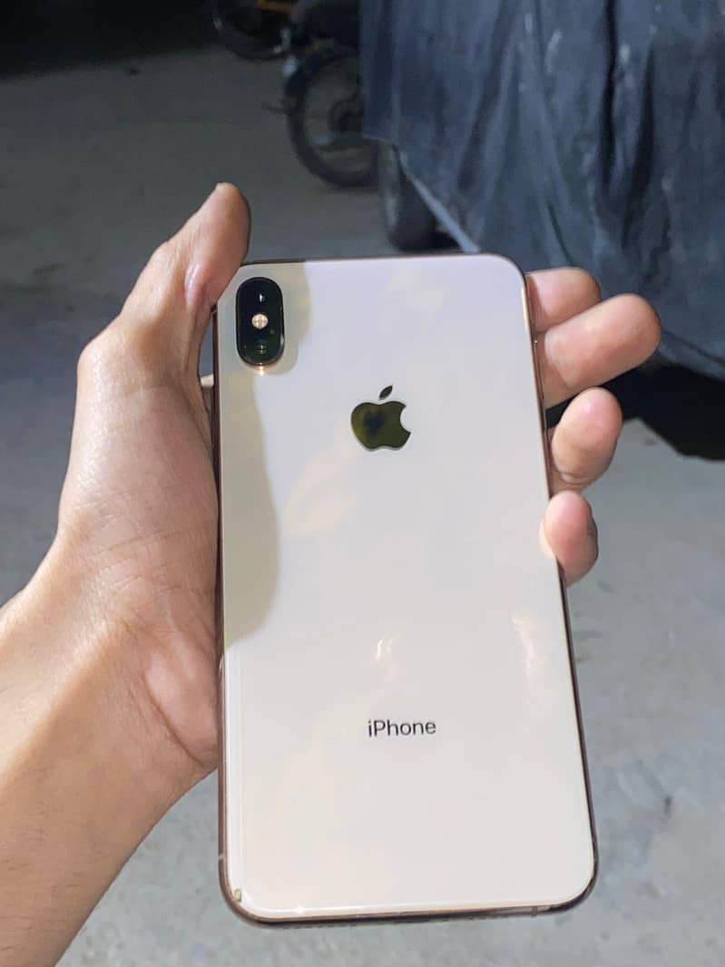 iPhone xs max 3