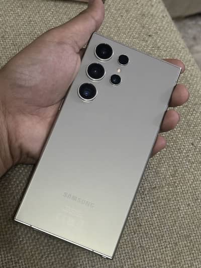 Samsung S24 Ultra genuine neat and clean condition