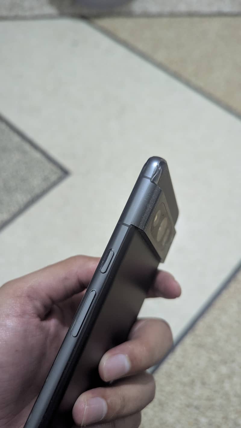 Google Pixel 8 Pro 1