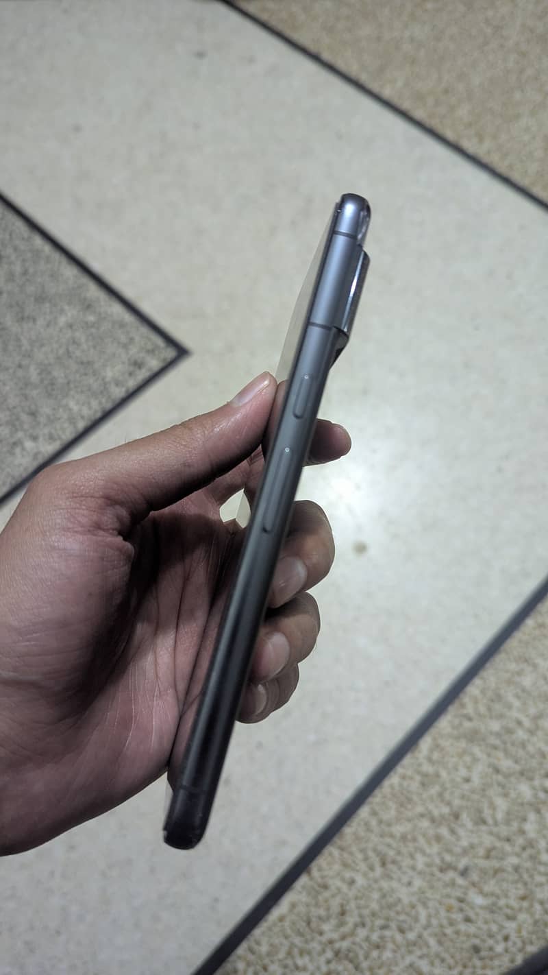 Google Pixel 8 Pro 2