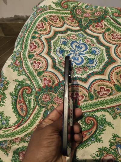 Redmi 13 8 256gb condition 10by10 urgent for sale all okay only phone