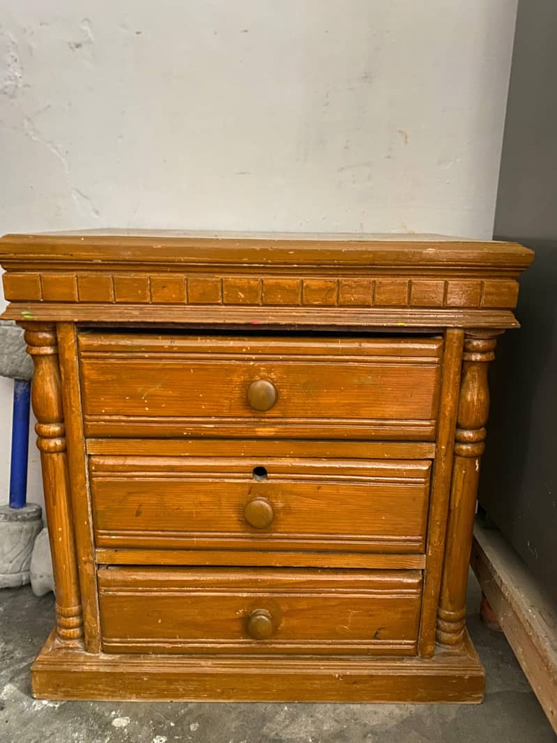 Single Bed with side table 0