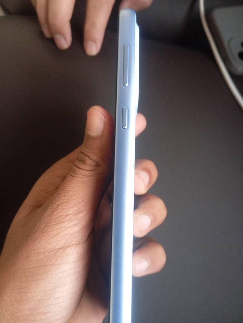 condition 10/10 only back damage 1