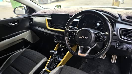KIA STONIC 2023