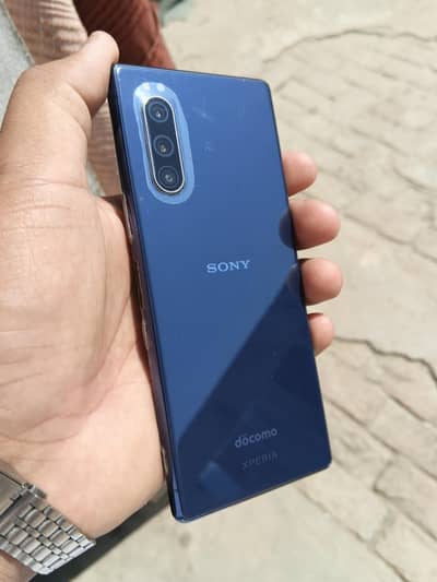 SONY XPERIA 5