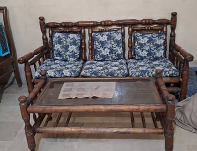 5 seater sofa with 1 center table and 2 side table