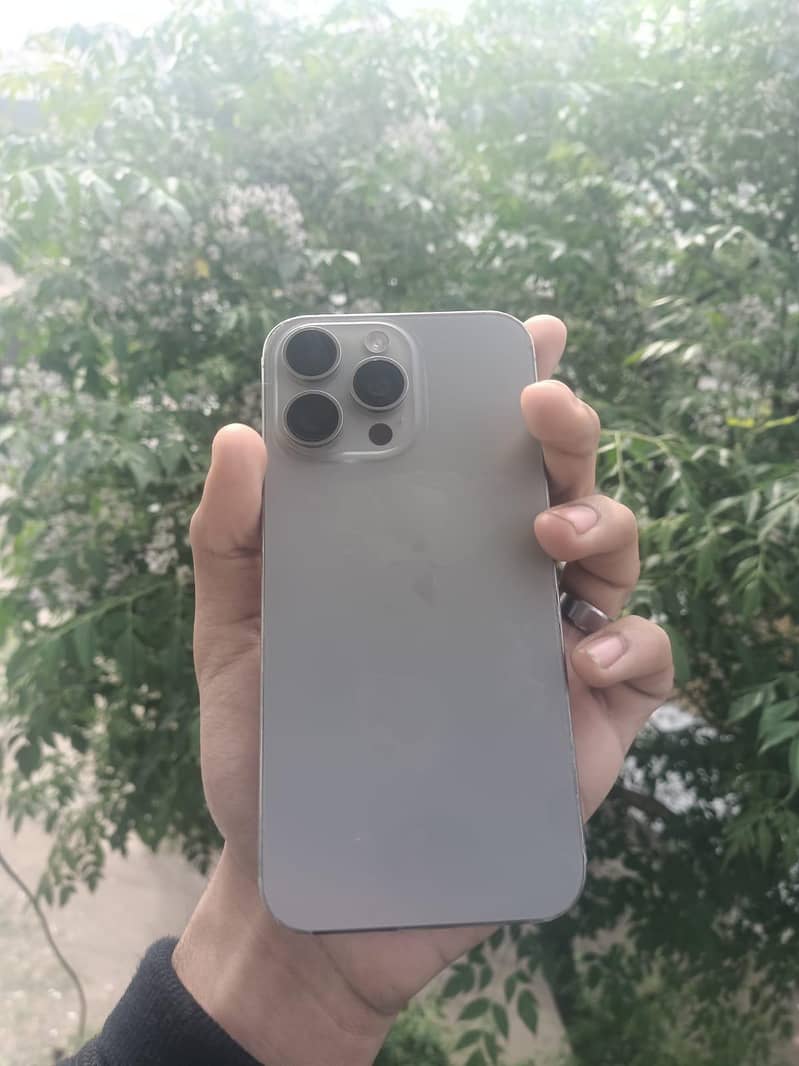 15 pro max (256gb) 6