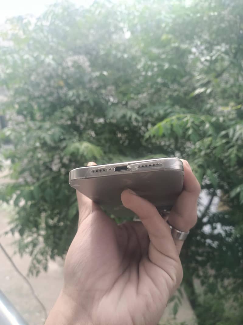 15 pro max (256gb) 7