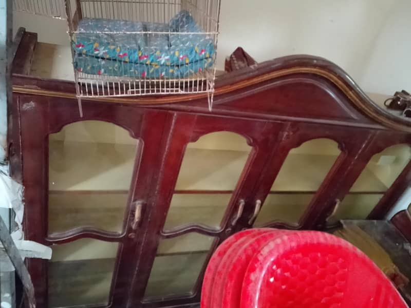 Showcase and Dressing 0