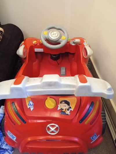battery operated car with ghair and excelator with remote