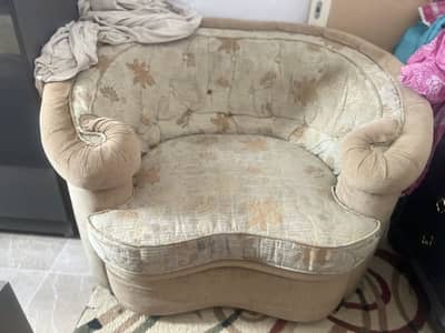 2 seats sofa set urgent sale