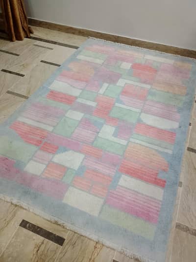 Center Piece available for Sale