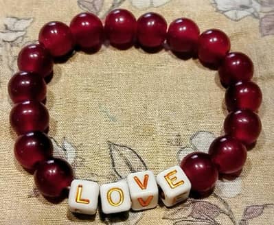 maroon glass bead bracelet