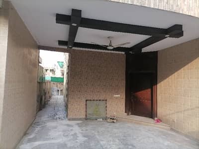 10 Marla House Up For Rent In Punjab Coop Housing - Block E