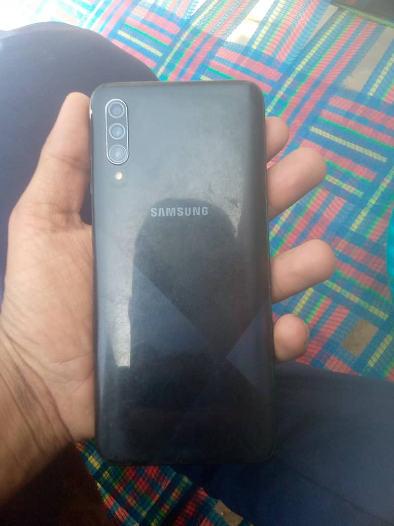 SUMSUNG A30S 0