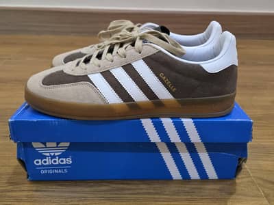 Adidaas gazelle indoor US9.5/EUR43