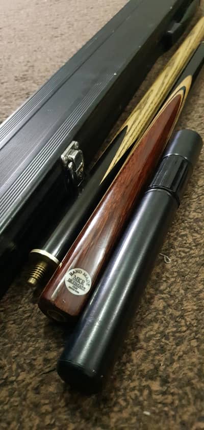 MKR ultimate customized  hand made snooker cue  almost new