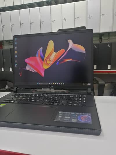 MSI Raider GE78 HX 13V Ci9 13th Gen 32 Gb Ram DDR5 1 TB NVMe Ssd