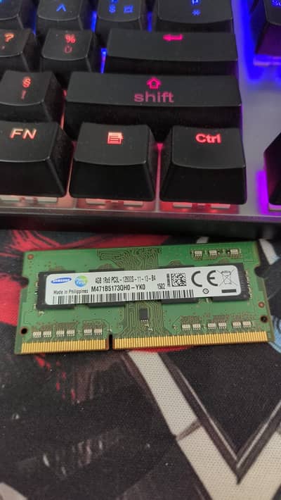 4gb ddr3 1600mhz ram for laptop Samsung