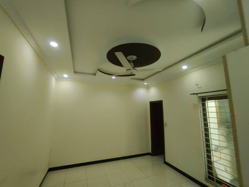 Corner Upper Portion Look 6