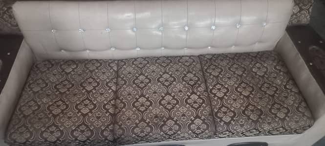 6-Seater Sofa Set – Neat & Clean (Price Slightly Negotiable)