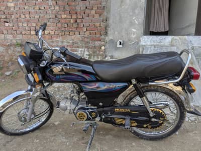 Honda CD 70 2024-25.       (03144551251)