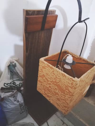 Lamp stand for urgent sale , rate can be down