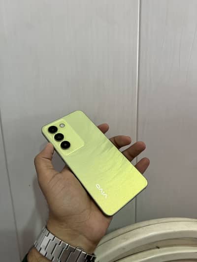 Vivo Y100 256GB With box