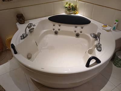 slightly used very large jaccuzi