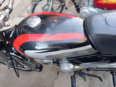 HONDA CD 70 FUEAL TANK