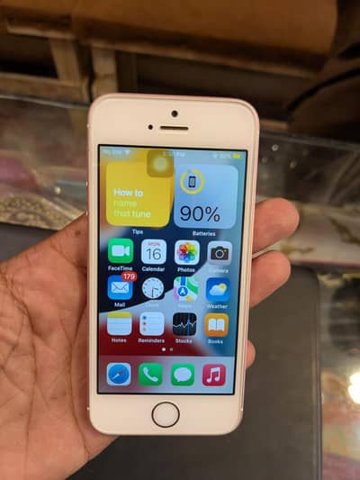 iPhone se go 1 0310203263 wht