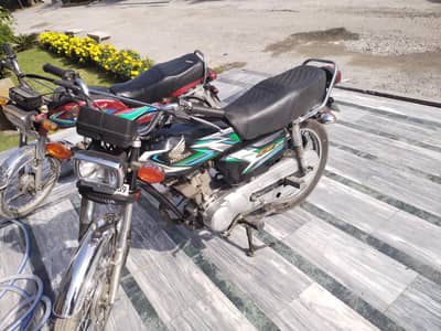Honda 125 black