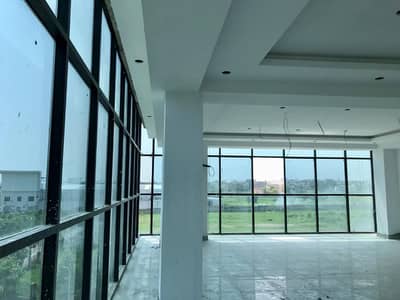 Ready to Move 1825 sqft Space Available For Rent Total : 3650-SQF 2nd and 3rd floor Rent:180/SQF Location: Civic Center Gulberg Green