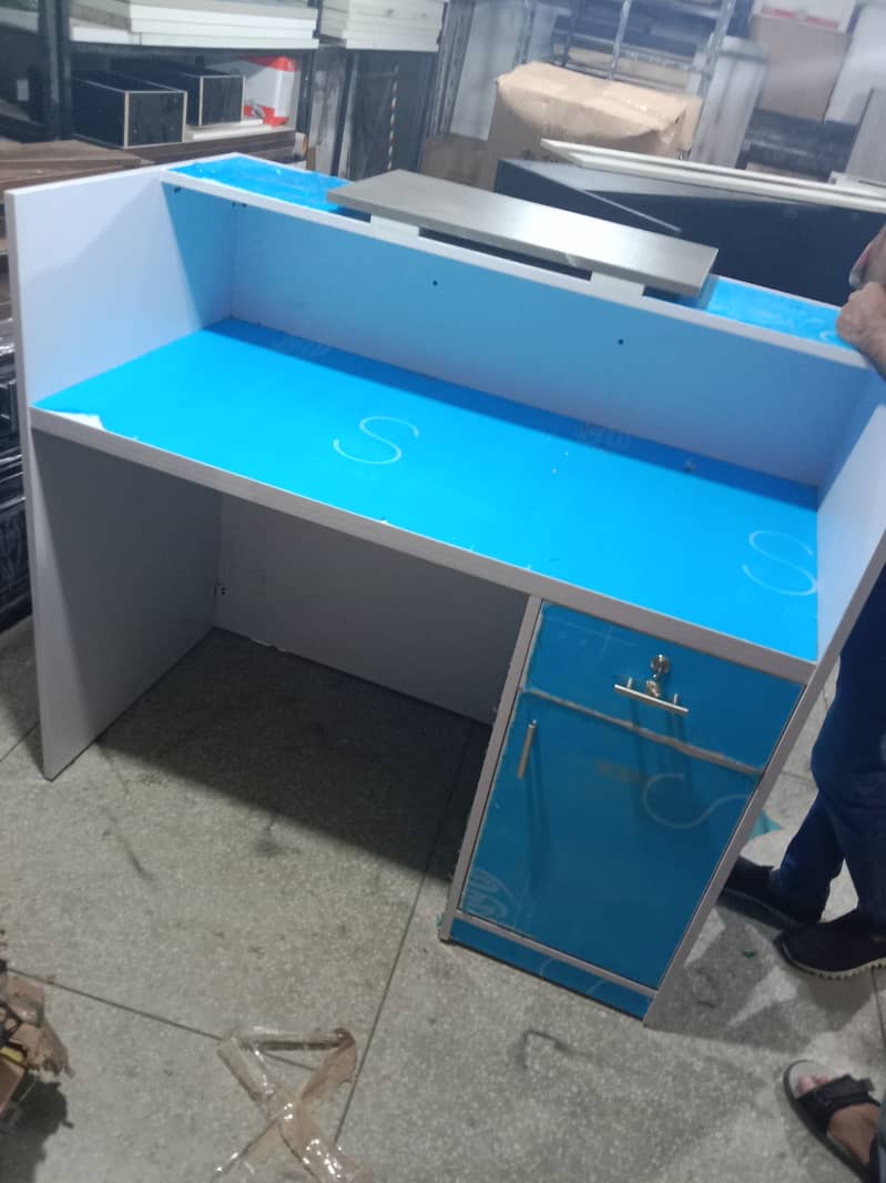 Reception Table/Counter 12