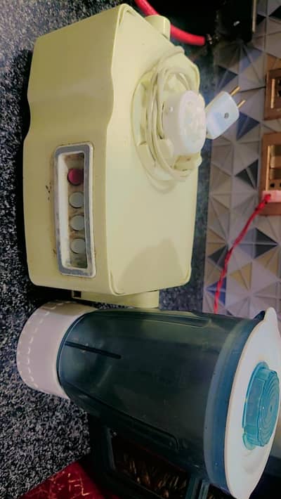 Juicer machine and Jug