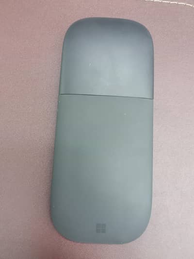 Microsoft Surface Arc Mouse – Like New / Excellent Condition