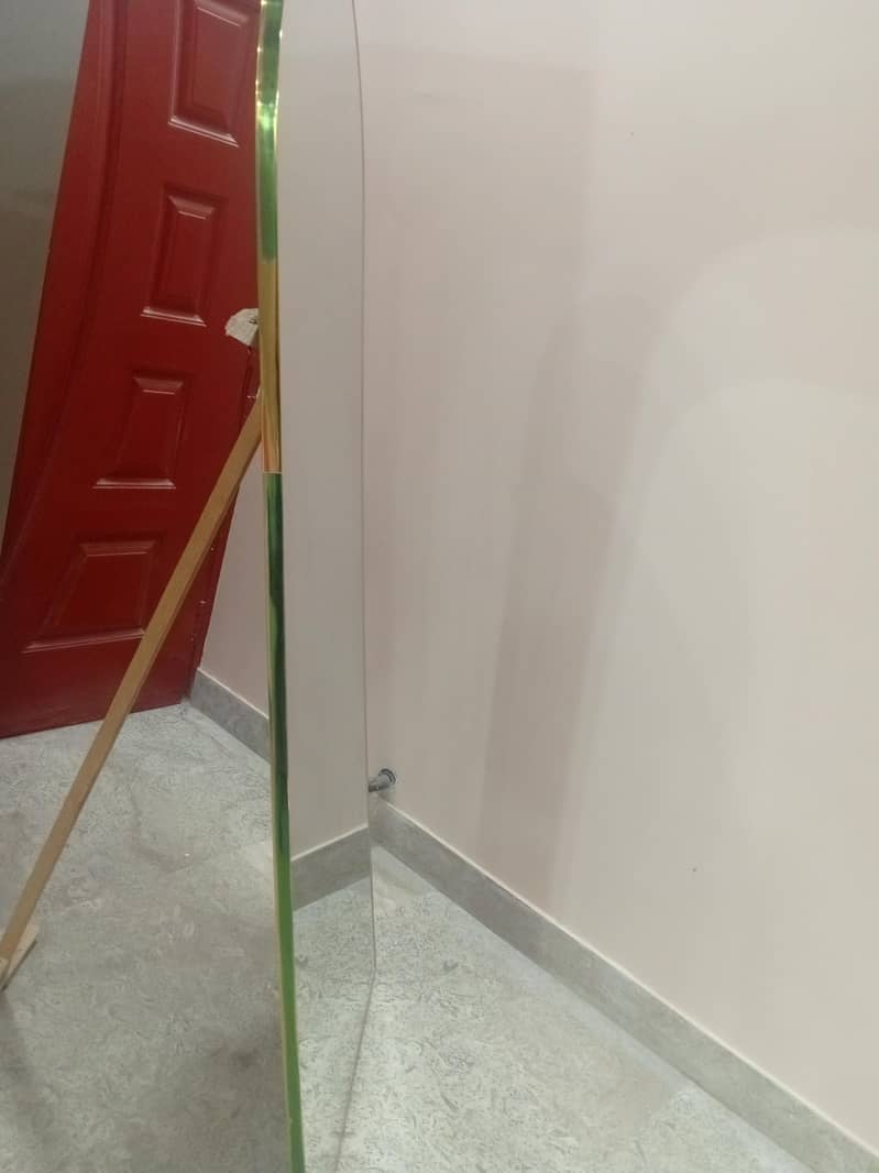 Full-length arched mirror 1