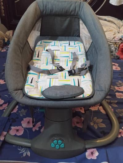 بچوں کا الیکٹرک جھولا