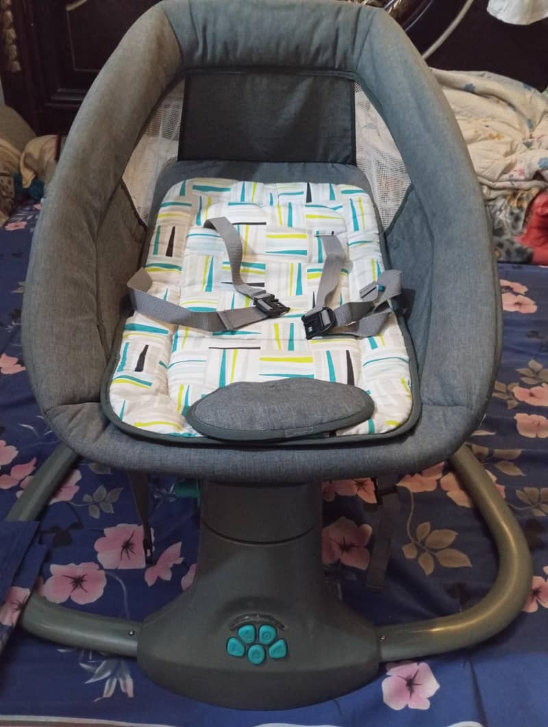 بچوں کا الیکٹرک جھولا 0