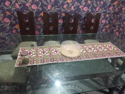 Dining Table with 6 chairs