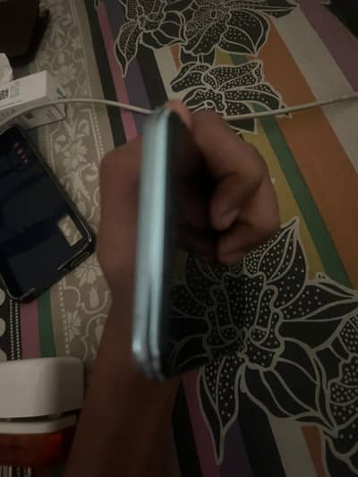 Vivo s1 8/10 condition