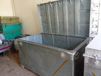 5foot Paiti Trunk available iin very Cheap Rates