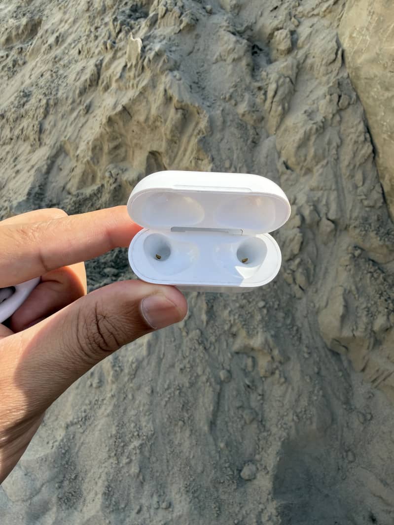 Apple AirPods 3rd Generation 4