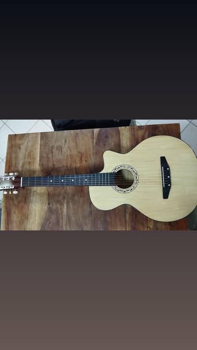 MEGARYA ACOUSTIC TRAVEL GUITAR FROM DUBAI 38 Inches excellent conditio