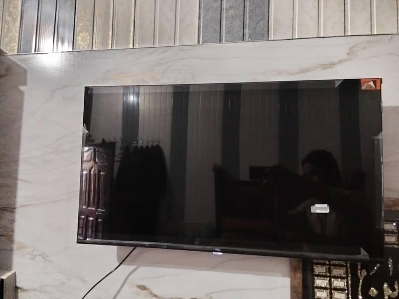 TCL 40  inch Android google LED 0