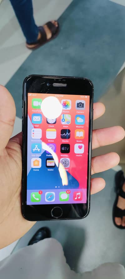  iPhone 7 (128GB) Black – Smooth & Original Condition 