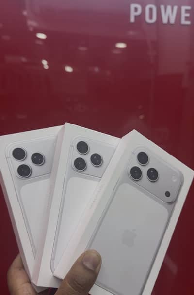 iPhone 17Pro 256gb N/PTA LLA Silver (Apple Store Receipt)