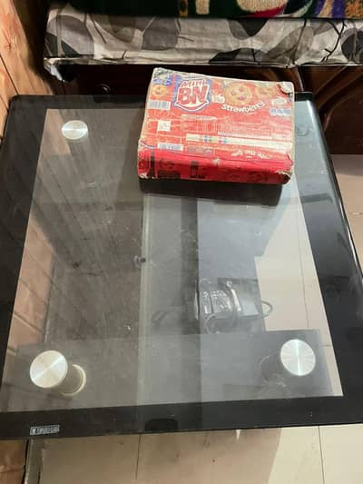 1 small and 1 large table