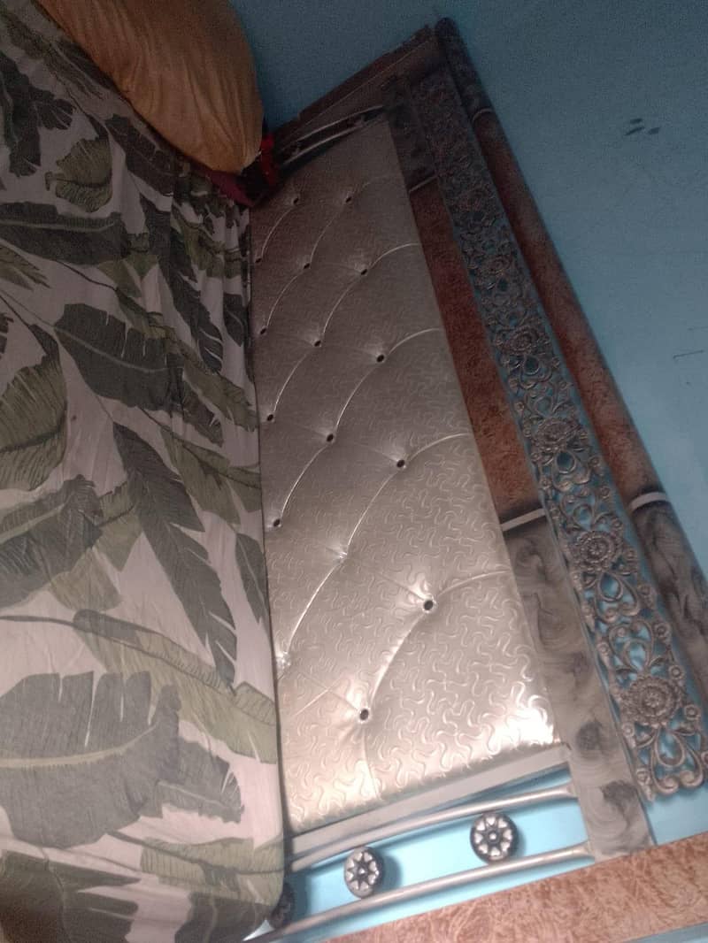 bed matress almari 1